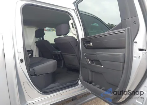 2024 Toyota Tundra Sr5 z USA, uszkodzony, nr VIN 5TFLA5ABXRX040047